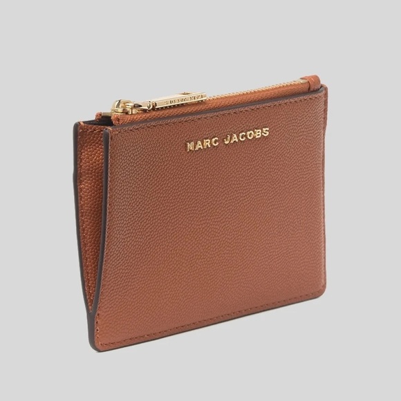 Marc Jacobs Leather Zip Top Wallet in Smoked Almond Size 3.5” L x 5” W x .5” D - Picture 2 of 13